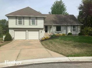 9412 W 111th Ter, Overland Park, KS 66210