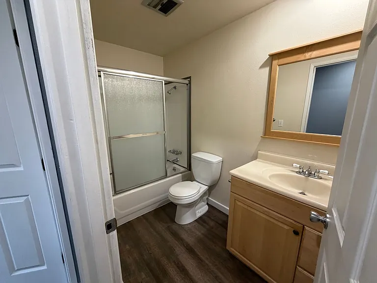 3432 Hoyt Ave #5 — Photo 5