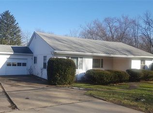 325R N Main St, Angola, NY 14006