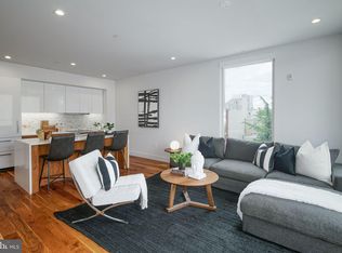 621 S 24th St #309, Philadelphia, PA 19146