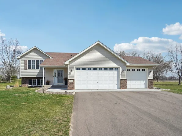 27635 Jenner Ct, Chisago City, MN 55013