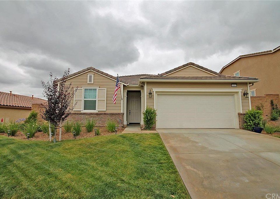 1st image of 34353 Blossoms Dr