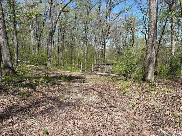 127 Skyline Dr S, New Florence, MO 63363