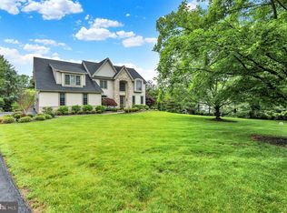 12 Fox Glen Dr, Sinking Spring, PA 19608