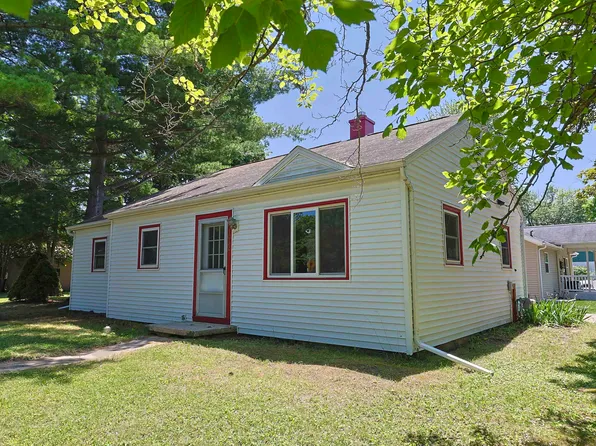 1002 E Sugnet Rd, Midland, MI 48642