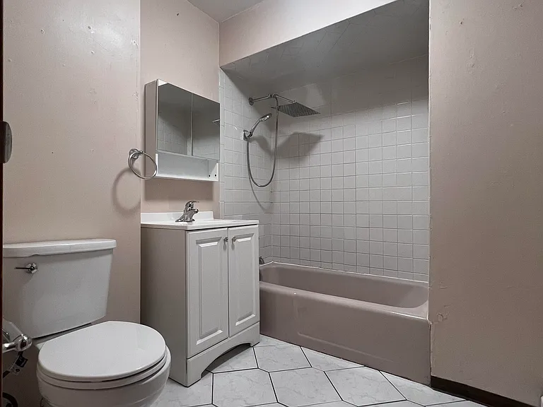 407 Kennedy Blvd #1R — Photo 11