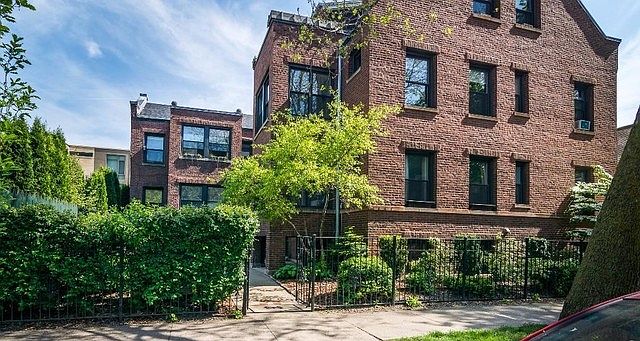 1st image of 621 W Cornelia Ave #7