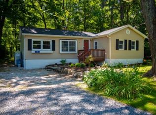 91 Tamarack Trl, Stockholm, NJ 07460