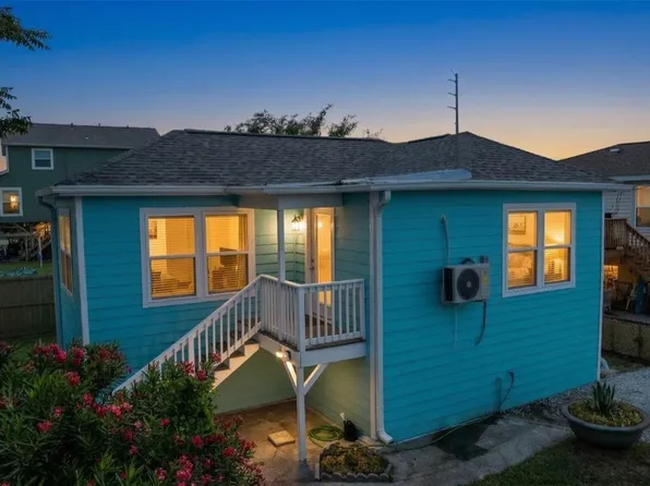 2023 1/2 Hollywood Ave, Galveston, TX 77551