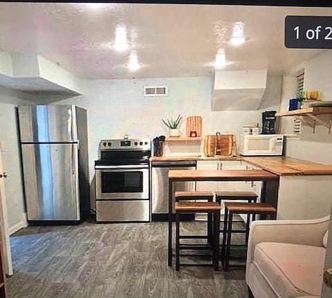 Living and Kitchen combo