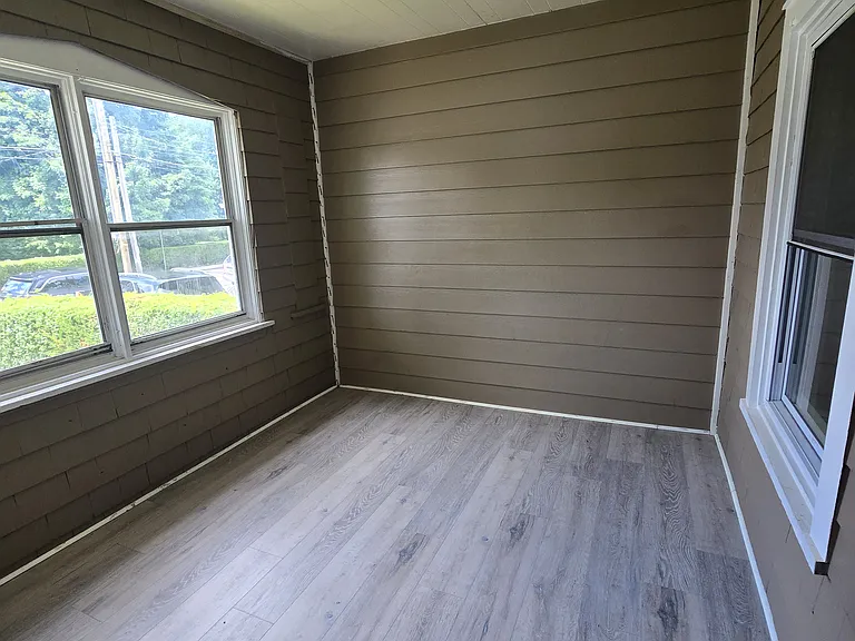 161 Wisner Ave #2L — Photo 5