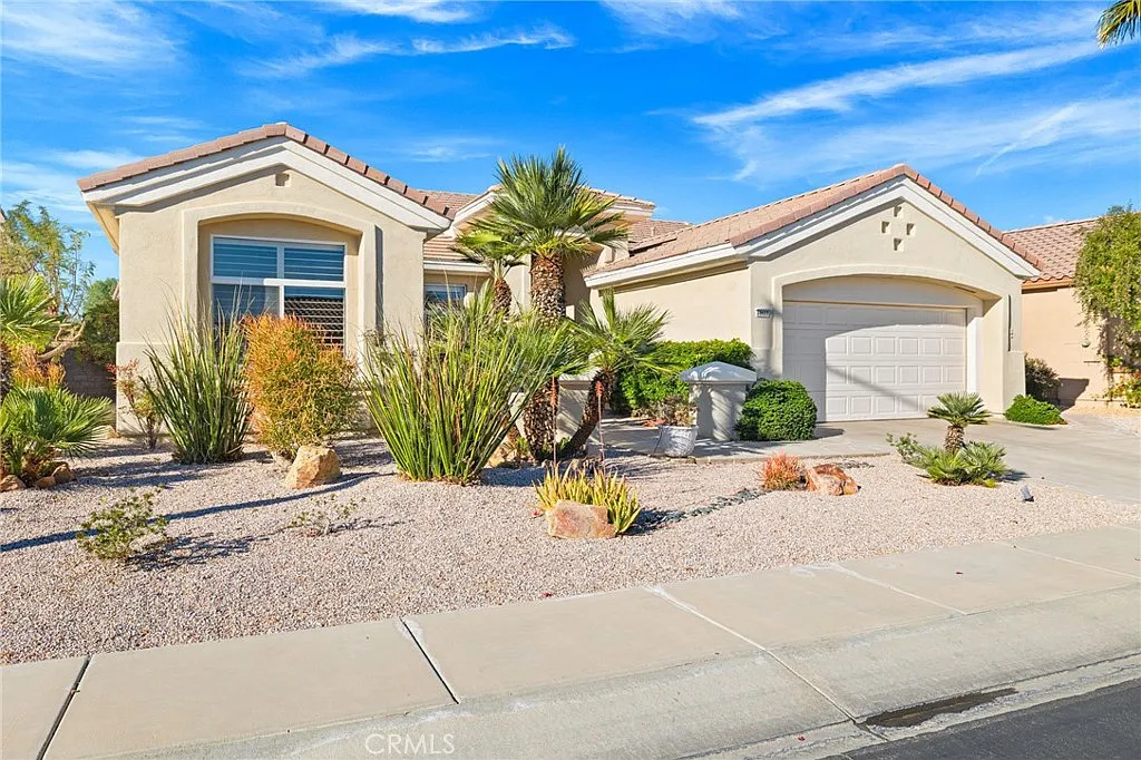 3 bed, 1930 sqft, $3,900 — Photo 3