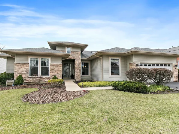 12669 Cold Springs Dr, Huntley, IL 60142