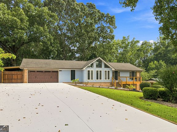 2nd image of 4328 Shady Dr