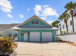 101 Starboard Ln, Shalimar, FL 32579