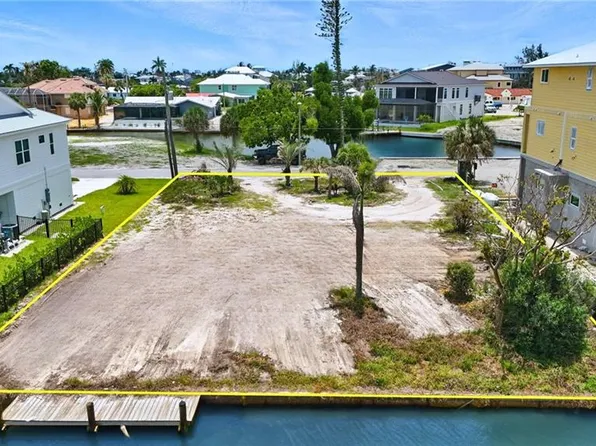 21730 Madera RD, FORT MYERS BEACH, FL 33931