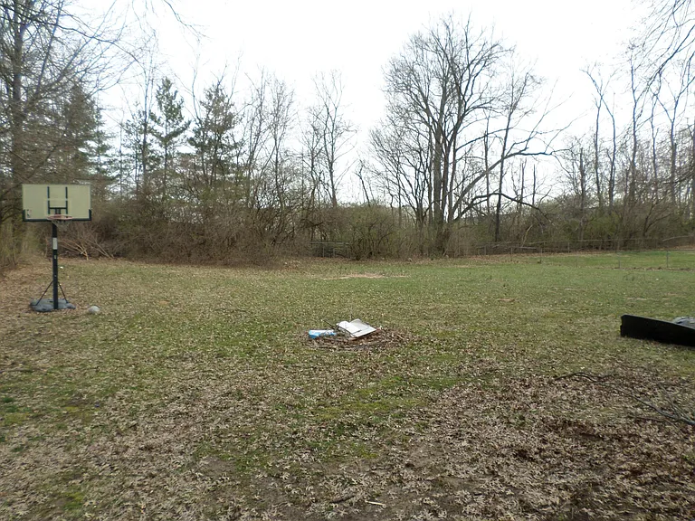 3290 Myrtle Dr — Photo 4