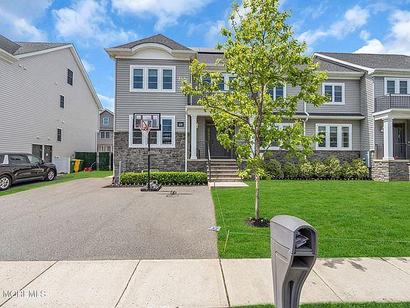 3rd image of 109 Northfield Drive