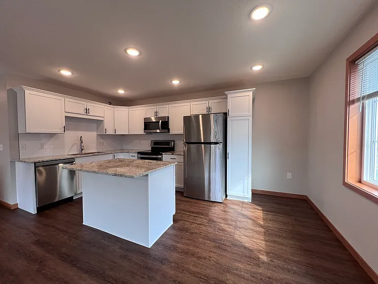 3228 Gateway Drunit B — Photo 3