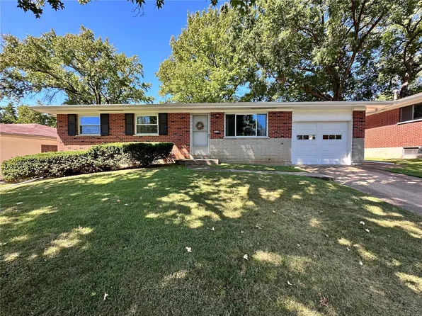 10125 Elba Ln, Saint Louis, MO 63137