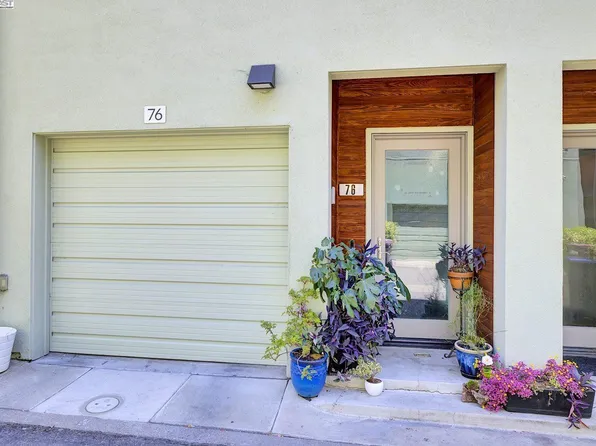 76 Glashaus Loop, Emeryville, CA 94608