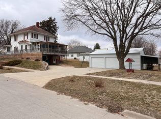 700 Quincy St, Corning, IA 50841