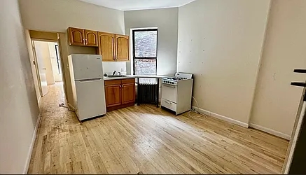 426 East 77th Street, #5B