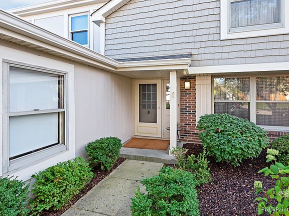 4th image of N650 Essex Ln