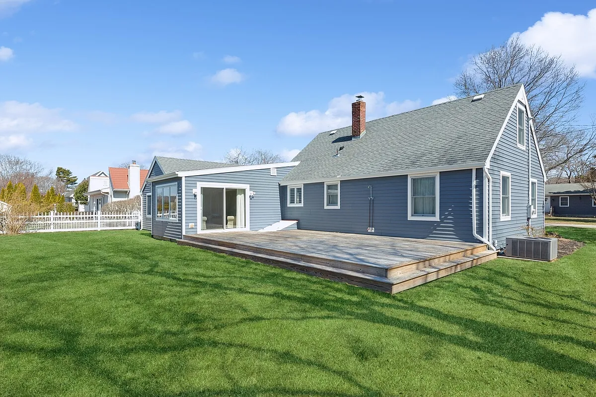 Building Photo - 1110 Gillette Dr