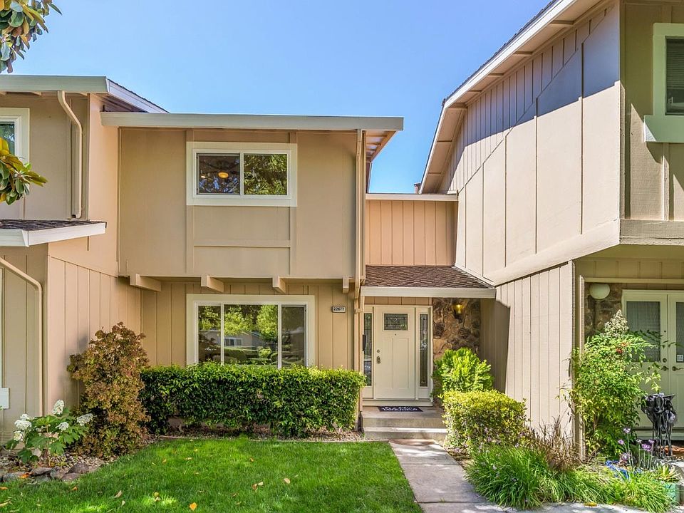 1st image of 22677 Royal Oak Way