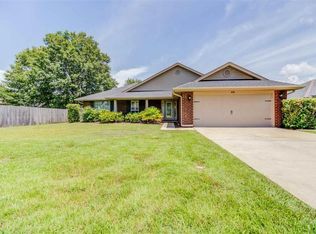 5692 Tucker Cir, Pace, FL 32571