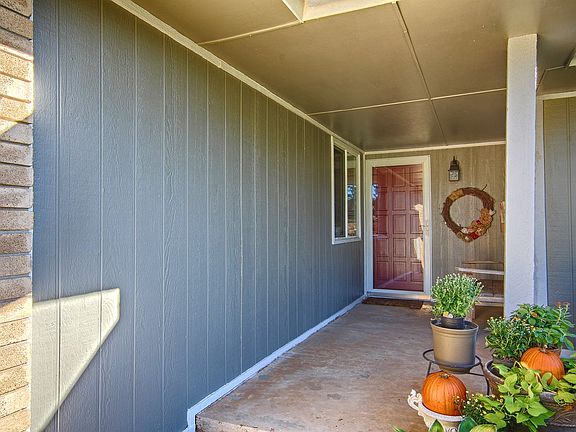 2nd image of 10412 Glascow Dr