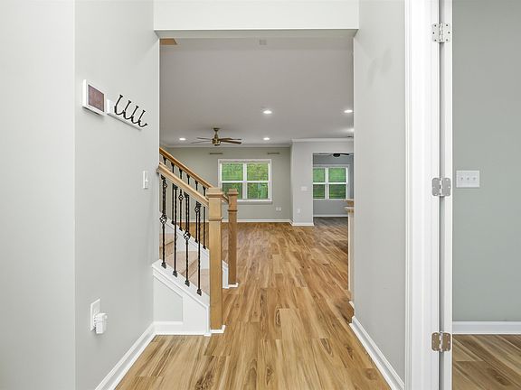 4th image of 597 Heritage Downs Dr.