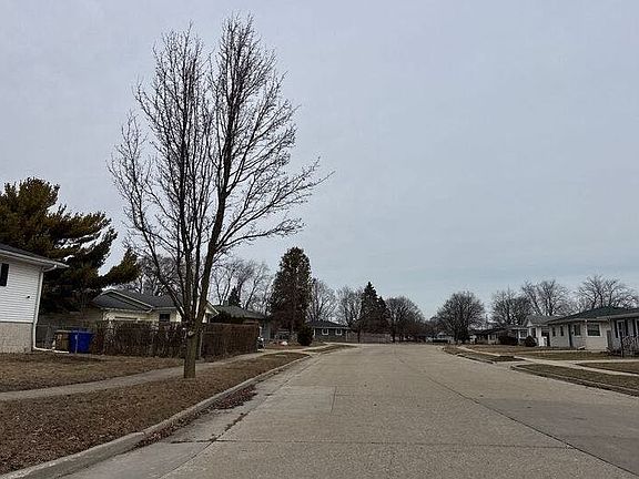 4th image of 8536 18th Ave