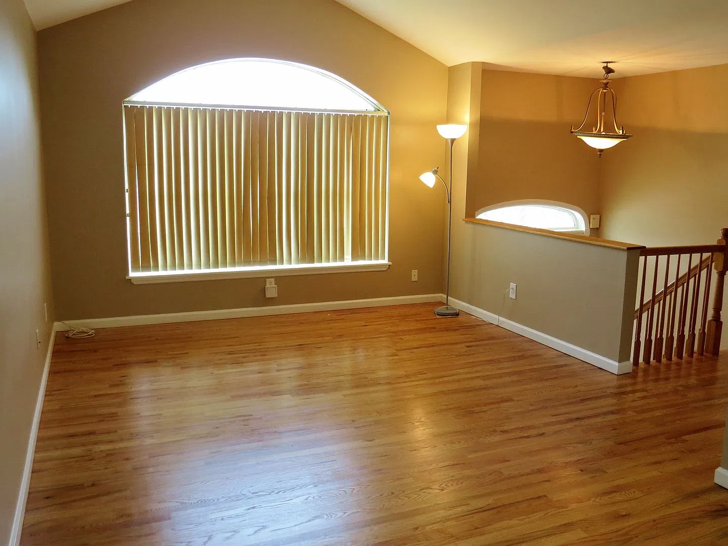 Super-Star Hi Ranch For Rent — Photo 4