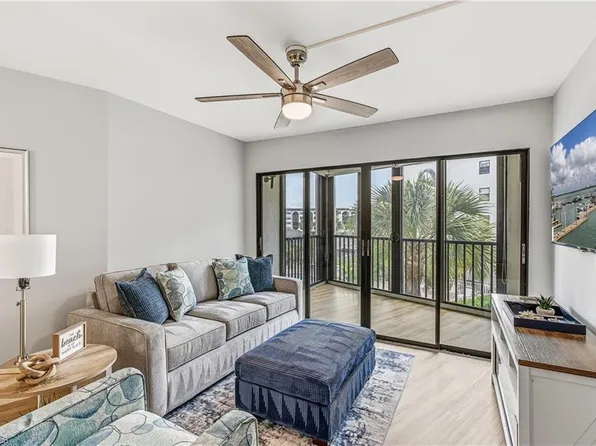 1027 Anglers CV #B301, MARCO ISLAND, FL 34145