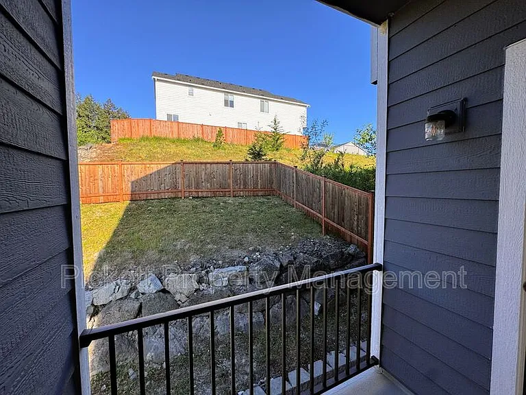 10001 Kings Landing Ave NW — Photo 8