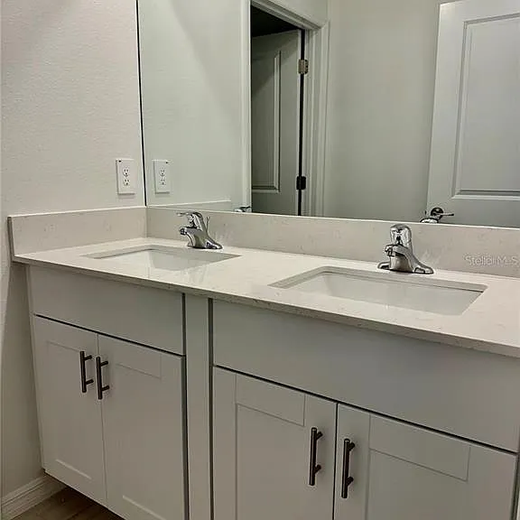 17606 Happytrails St — Photo 15