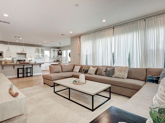 5th image of 4019 Burchard Way