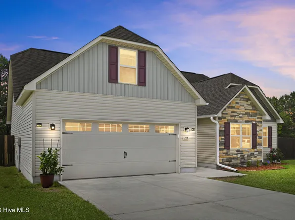 212 Holly Grove Court E, Jacksonville, NC 28540