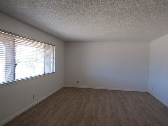 5th image of 8234 Home Country Way