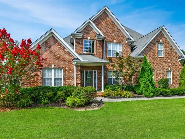 2002 Shady Oak Ln, Archdale, NC 27263