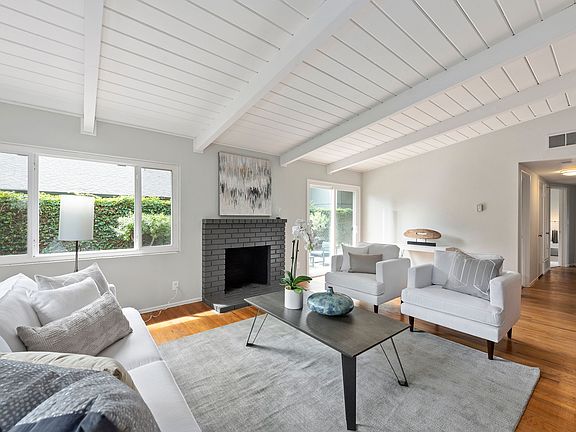 5th image of 24 Lorelei Ln