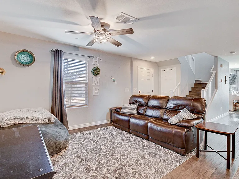 1045 Spotted Saddle St — Photo 7
