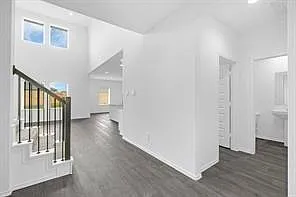 4 bed, 2.5 bath, 2453 sqft, $2,650 — Photo 3