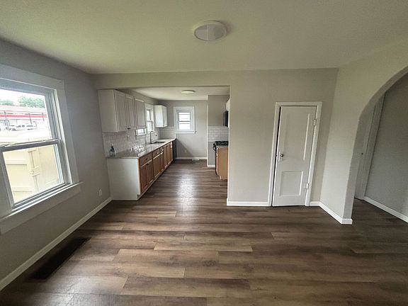 4th image of 1107 Madison Ave