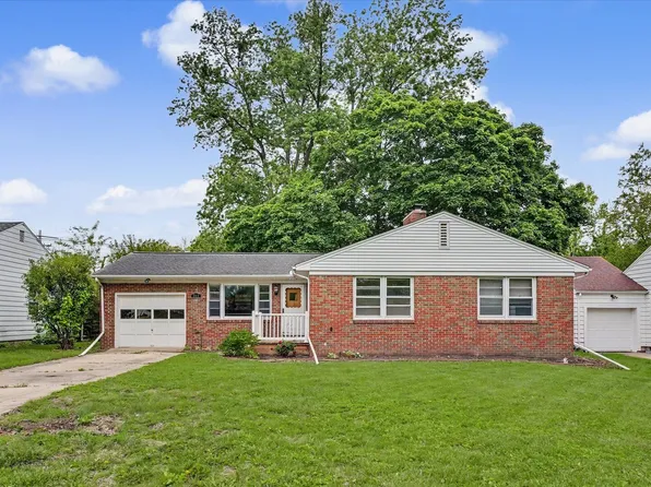 311 Flora Dr, Champaign, IL 61821