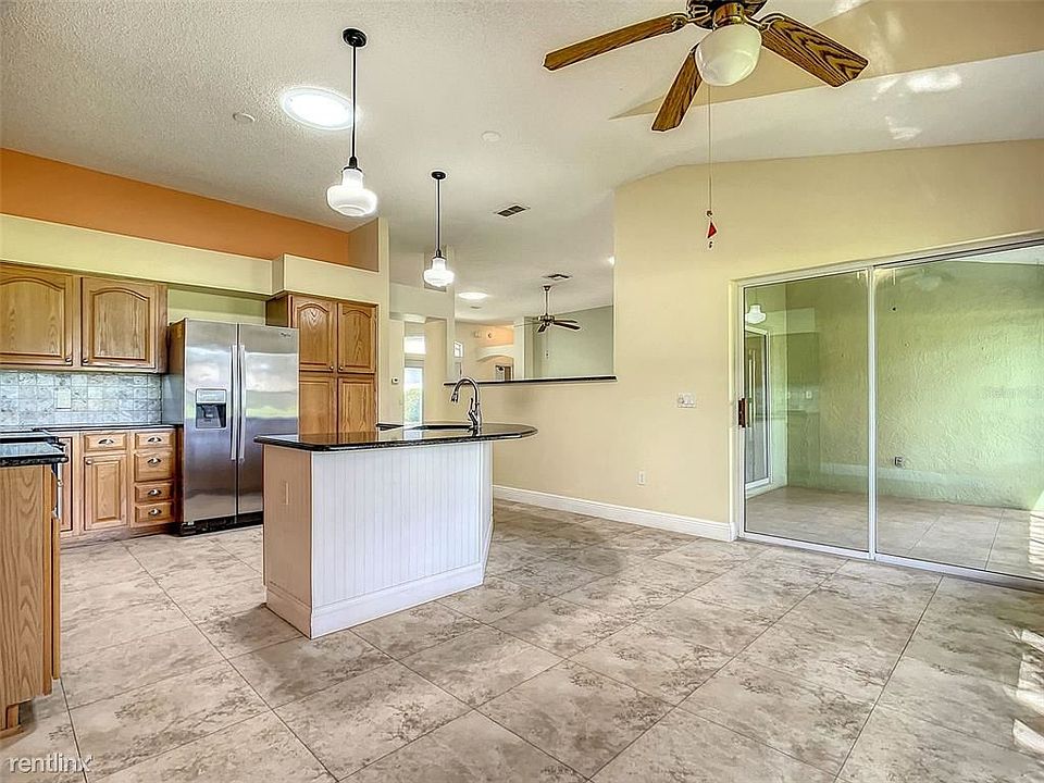 1st image of 407R Chula Vista Ave