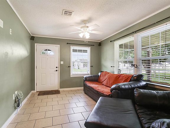 5th image of 628 Wilson Ave