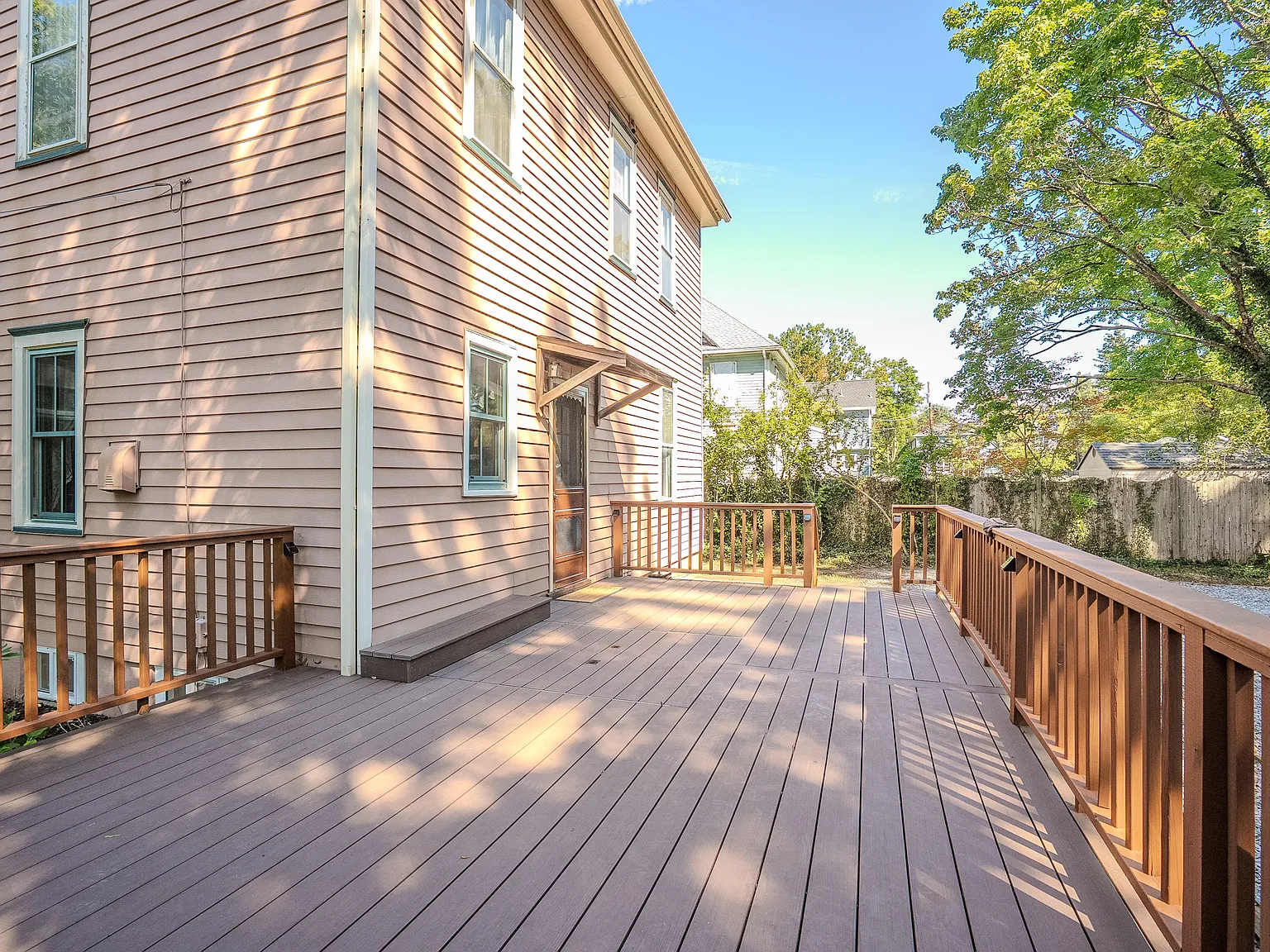 4 bed, 2289 sqft, $3,650 — Photo 3